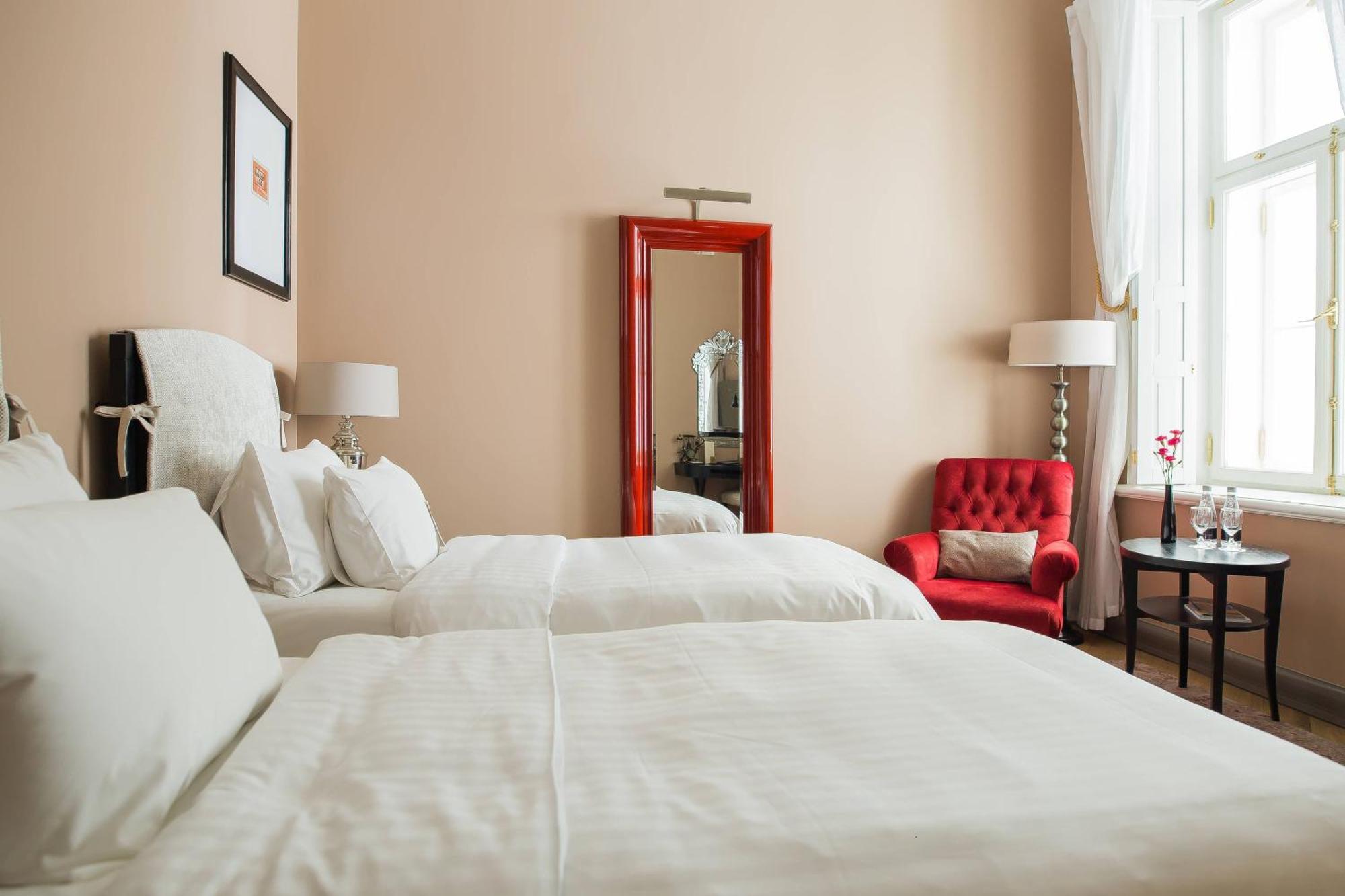 Hotel Telegraaf, Autograph Collection Talin Exterior foto A room at the hotel